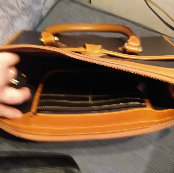 Designer 👜 handbag - Picture 3 of 6